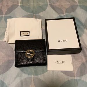 Gucci wallet. Authentic with box and dust bag.